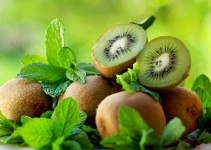 Kivinin faydaları ve besin değeri nedir Kivinin faydaları ve besin değeri nedir