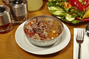 Kırıkları iyileştiren kelle paça çorbası