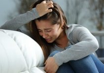 Çocuklarda ve gençlerde depresyon belirtileri nelerdir? Çocuklarda ve gençlerde depresyon belirtileri nelerdir?