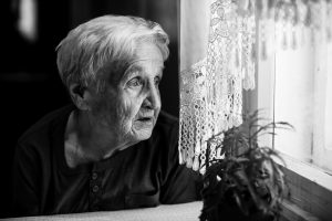 Unutkanlıkla Başa Çıkma Rehberi: Alzheimer Nedenleri, Belirtileri ve Tedavi Yolları